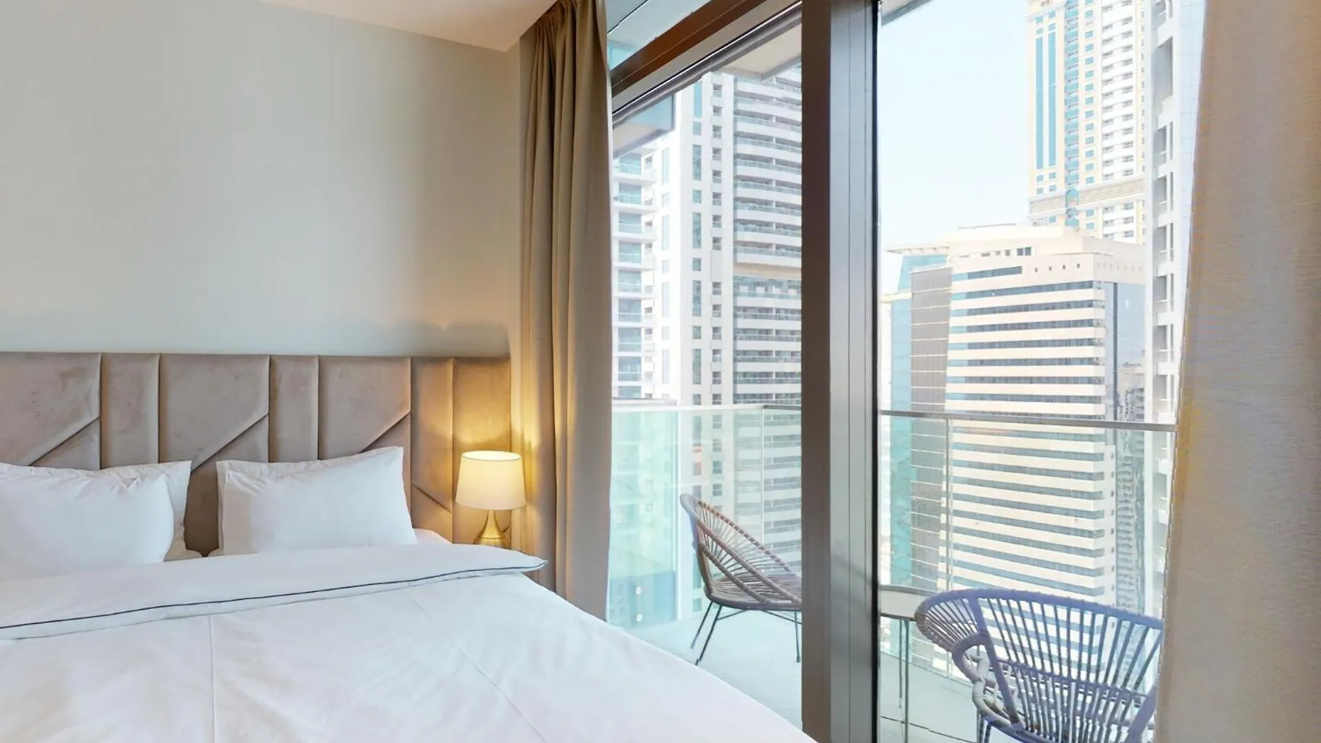 Luxury 5 Star Suite Dubai Marina 0*,  아랍에미리트